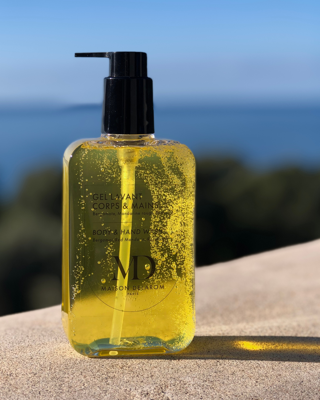 Gel lavant corps et mains 215 ml – aux huiles essentielles de bergamote, mandarine rouge et romarin