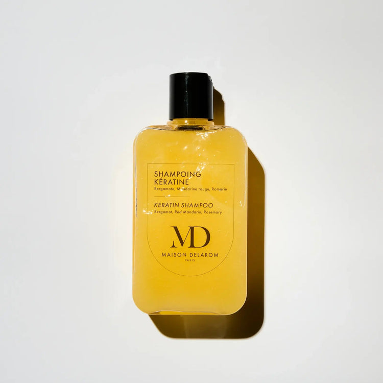 Shampoing kératine 215 ml – hydratant, réparateur et lissant à l’aloe vera, kératine, protéines de soie et huiles essentielles de mandarine, bergamote et romarin